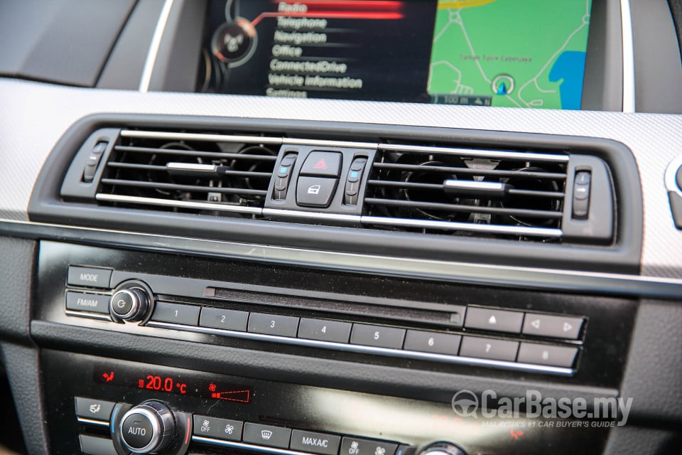 BMW 5 Series F10 LCI (2013) Interior