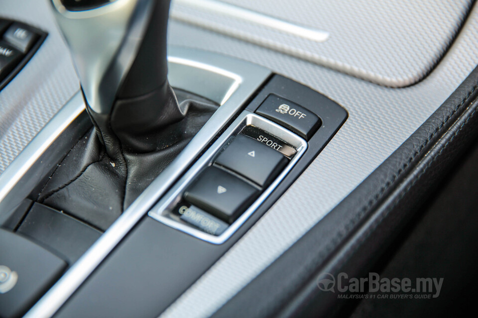 Mazda MX-5 ND (2015) Interior