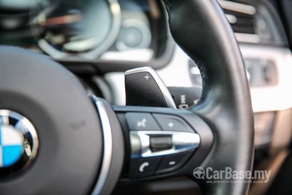 BMW 5 Series F10 LCI (2013) Interior