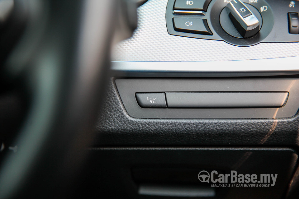 BMW 5 Series F10 LCI (2013) Interior