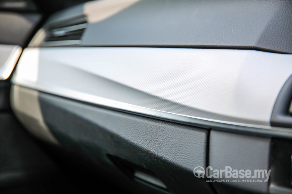 BMW 5 Series F10 LCI (2013) Interior