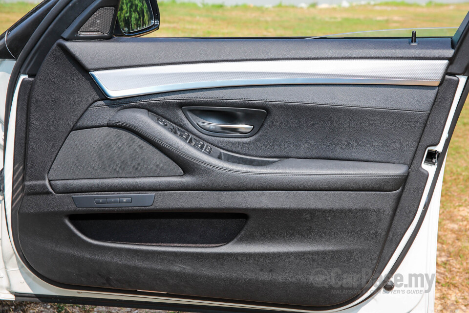 Chevrolet Cruze J300 (2012) Interior