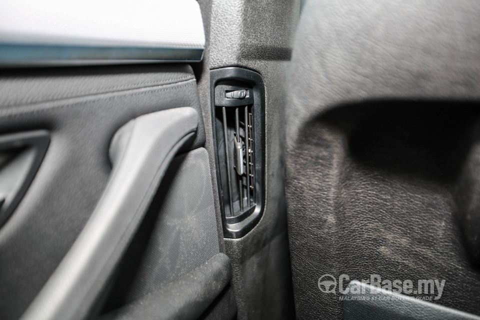 BMW 5 Series F10 LCI (2013) Interior