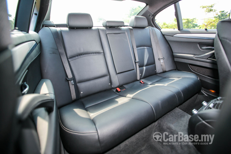 BMW 5 Series F10 LCI (2013) Interior