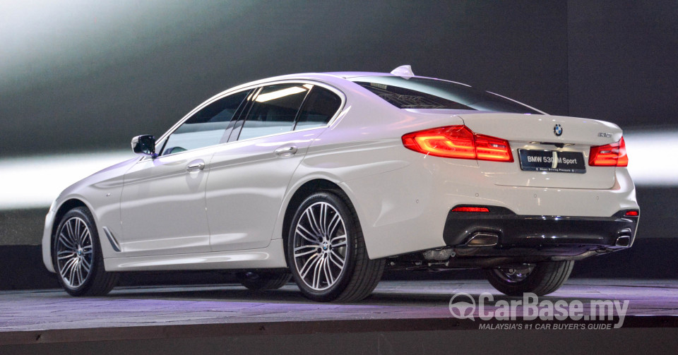 BMW 5 Series G30 (2017) Exterior