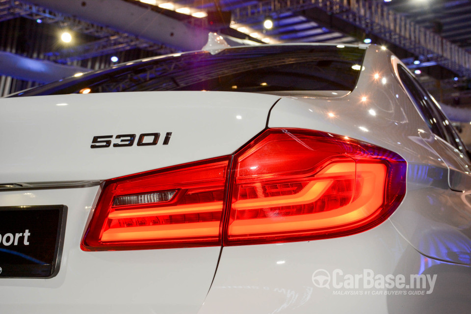 BMW 5 Series G30 (2017) Exterior