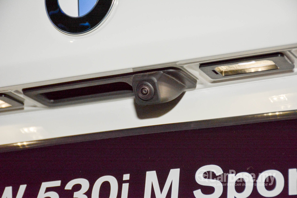 BMW 5 Series G30 (2017) Exterior