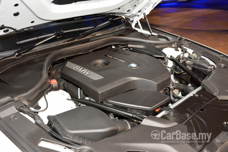 BMW 5 Series G30 (2017) Exterior