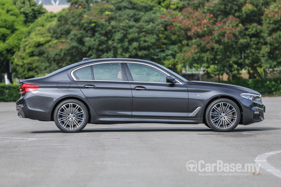 BMW 5 Series G30 (2017) Exterior