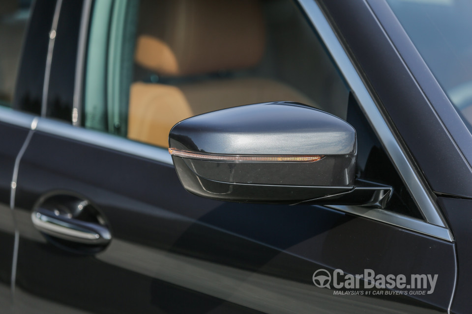 BMW 5 Series G30 (2017) Exterior