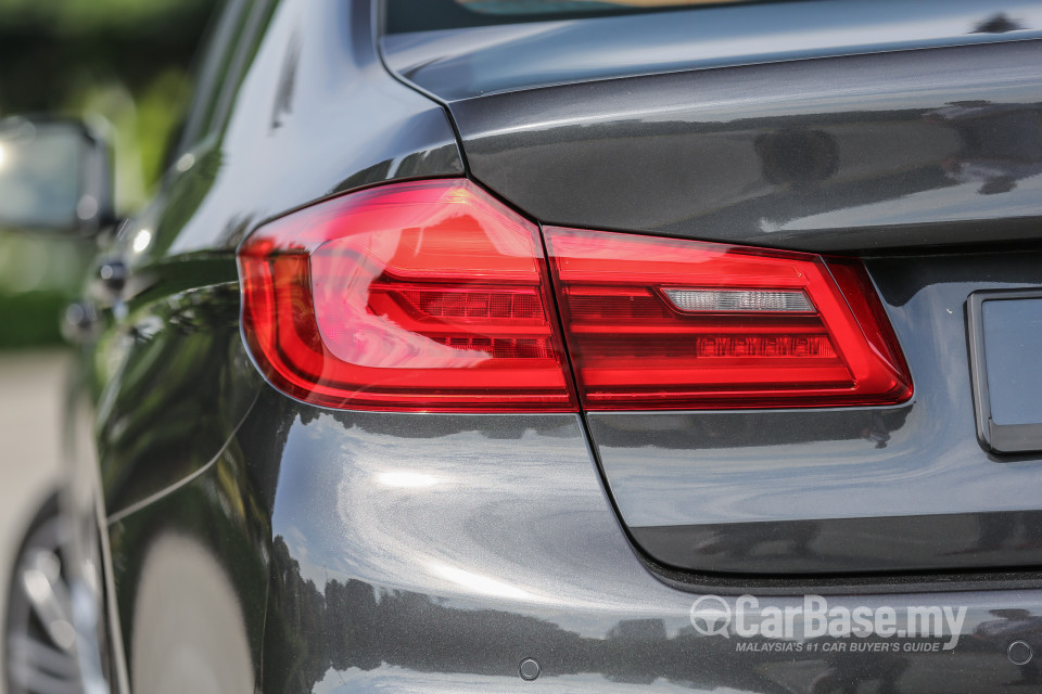 BMW 5 Series G30 (2017) Exterior