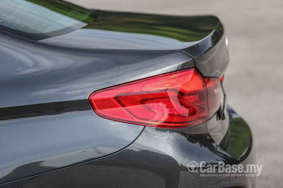 BMW 5 Series G30 (2017) Exterior