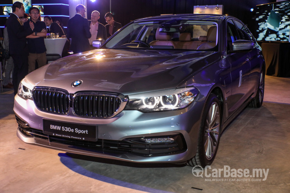 BMW 5 Series G30 (2017) Exterior