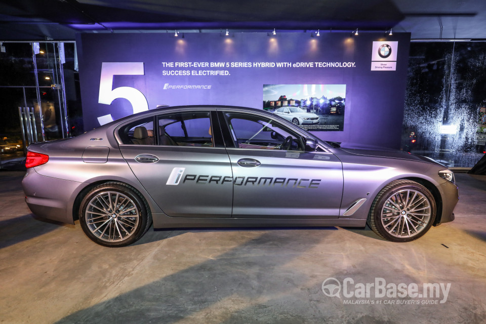 BMW 5 Series G30 (2017) Exterior