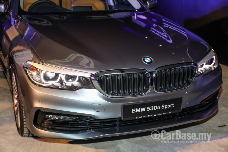 BMW 5 Series G30 (2017) Exterior