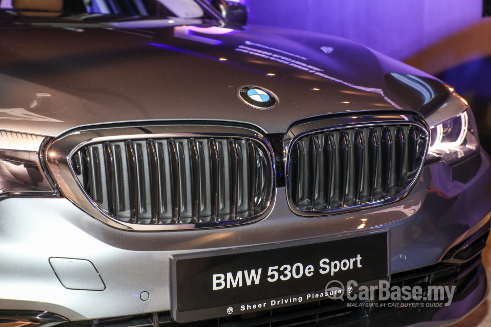 BMW 5 Series G30 (2017) Exterior