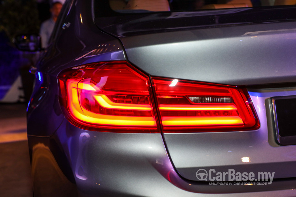 BMW 5 Series G30 (2017) Exterior