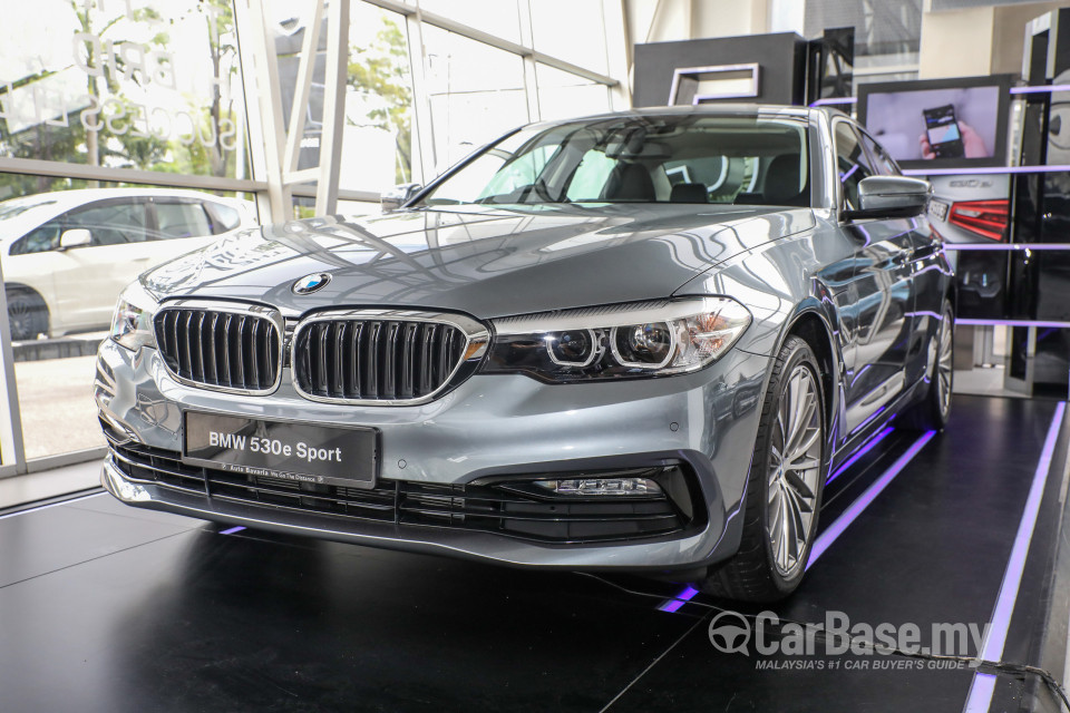 BMW 5 Series G30 (2017) Exterior