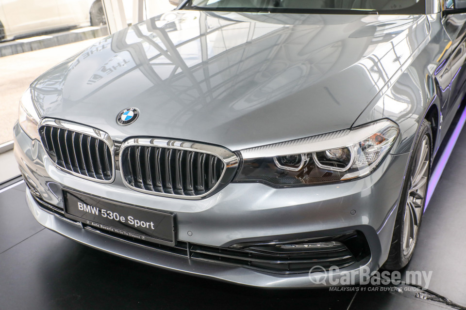 BMW 5 Series G30 (2017) Exterior