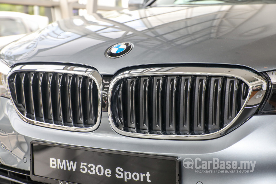 BMW 5 Series G30 (2017) Exterior