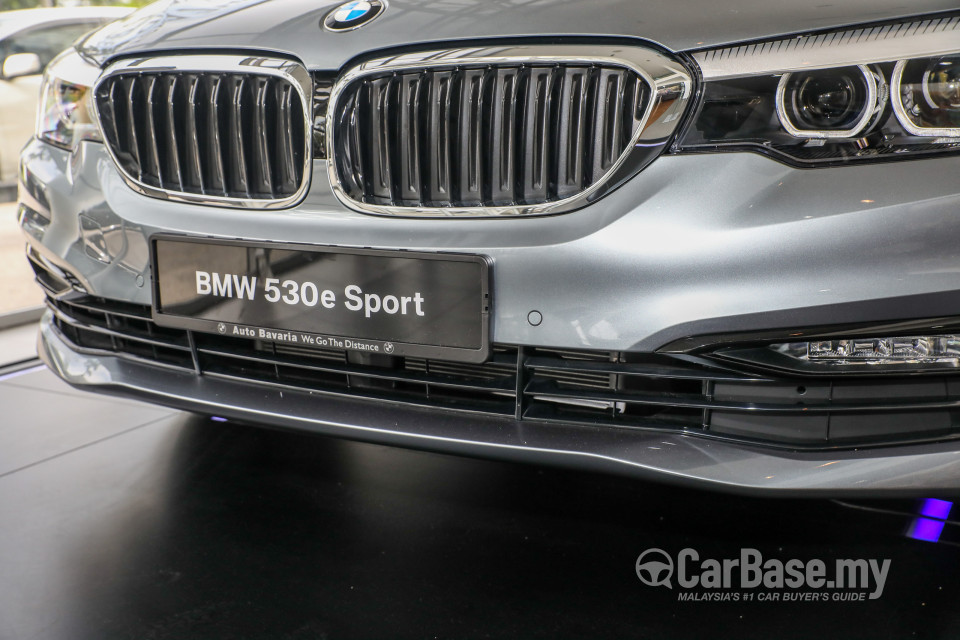 BMW 5 Series G30 (2017) Exterior