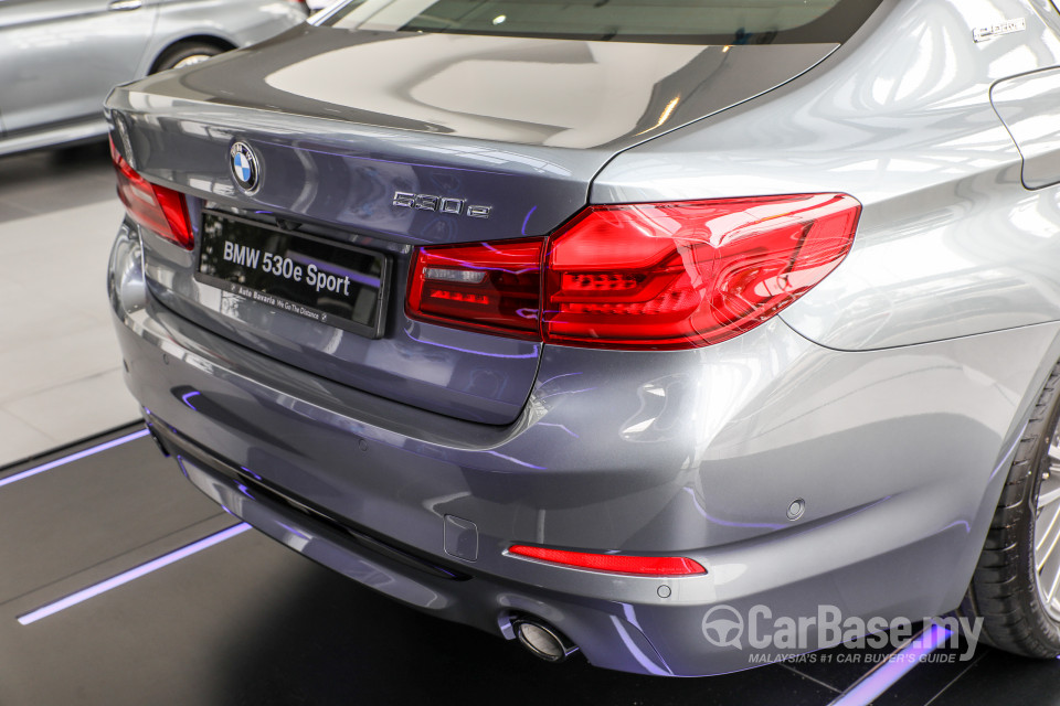 BMW 5 Series G30 (2017) Exterior