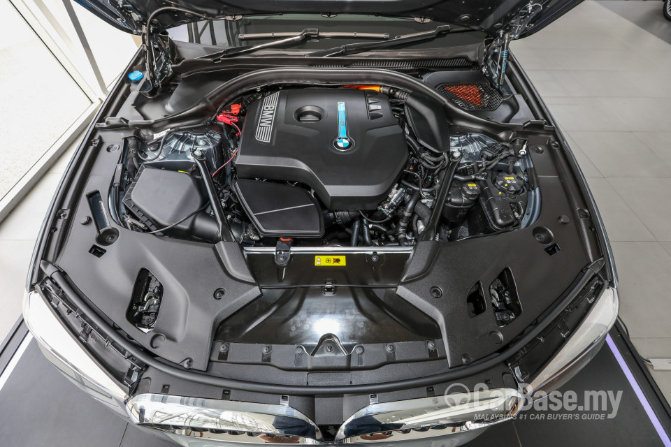 BMW 5 Series G30 (2017) Exterior