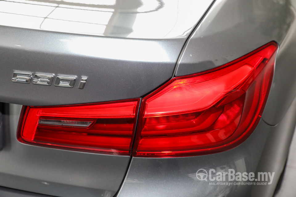 BMW 5 Series G30 (2017) Exterior