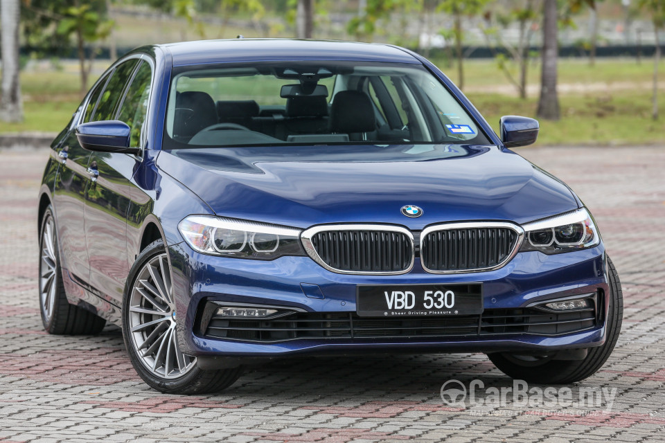 BMW 5 Series G30 (2017) Exterior