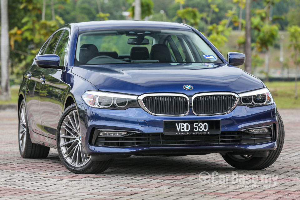 BMW 5 Series G30 (2017) Exterior