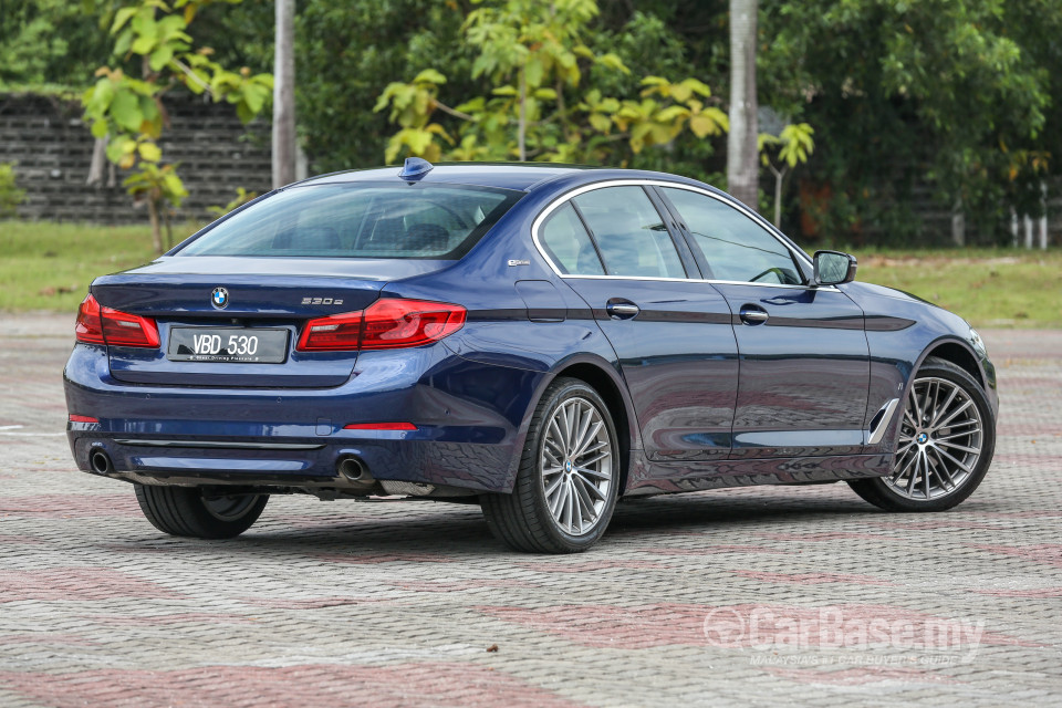 BMW 5 Series G30 (2017) Exterior