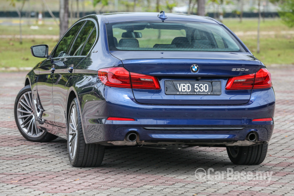BMW 5 Series G30 (2017) Exterior