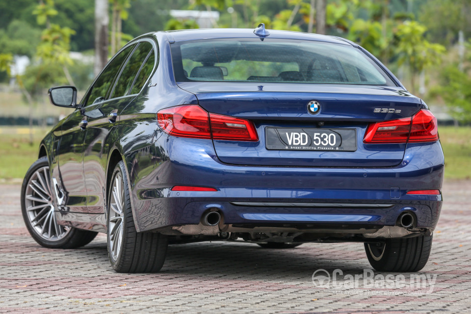 BMW 5 Series G30 (2017) Exterior