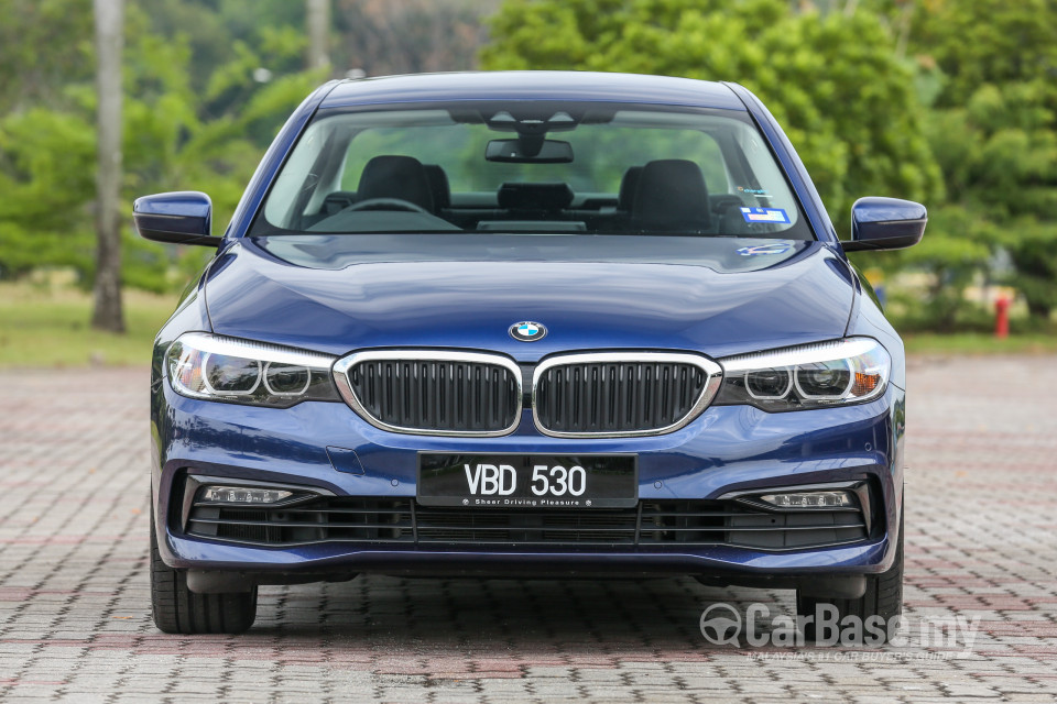 BMW 5 Series G30 (2017) Exterior