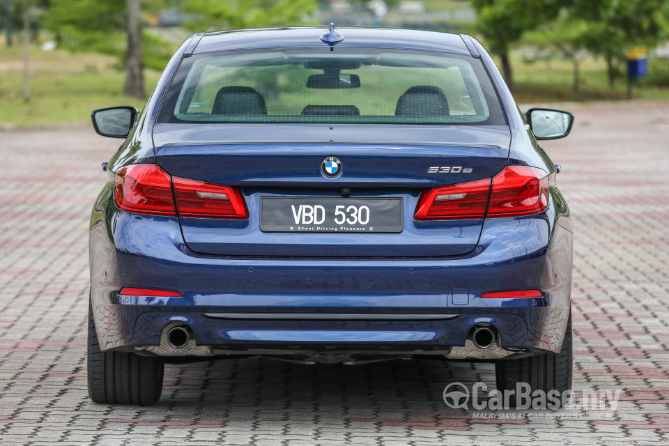 BMW 5 Series G30 (2017) Exterior
