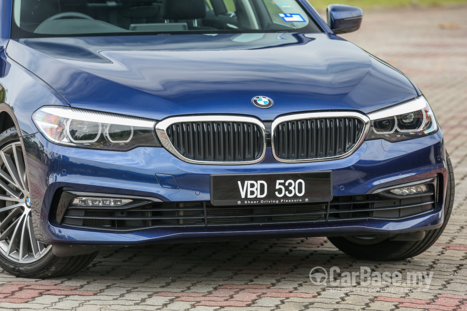 BMW 5 Series G30 (2017) Exterior