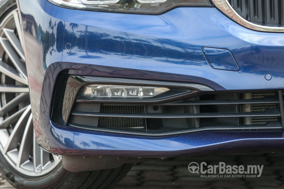 BMW 5 Series G30 (2017) Exterior