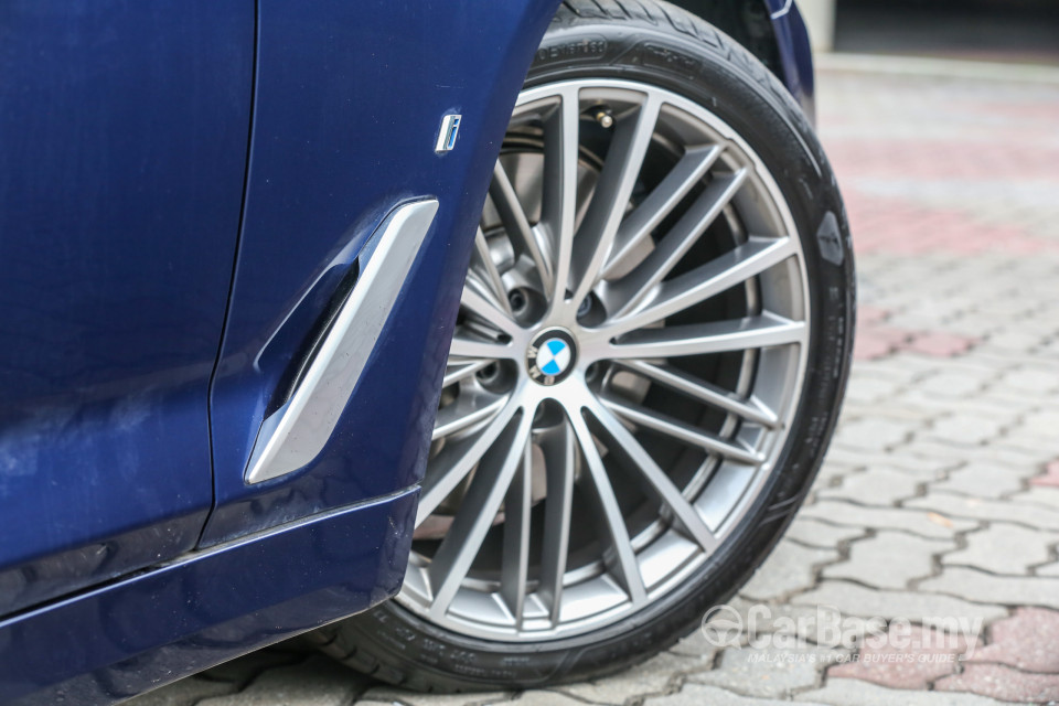 BMW 5 Series G30 (2017) Exterior