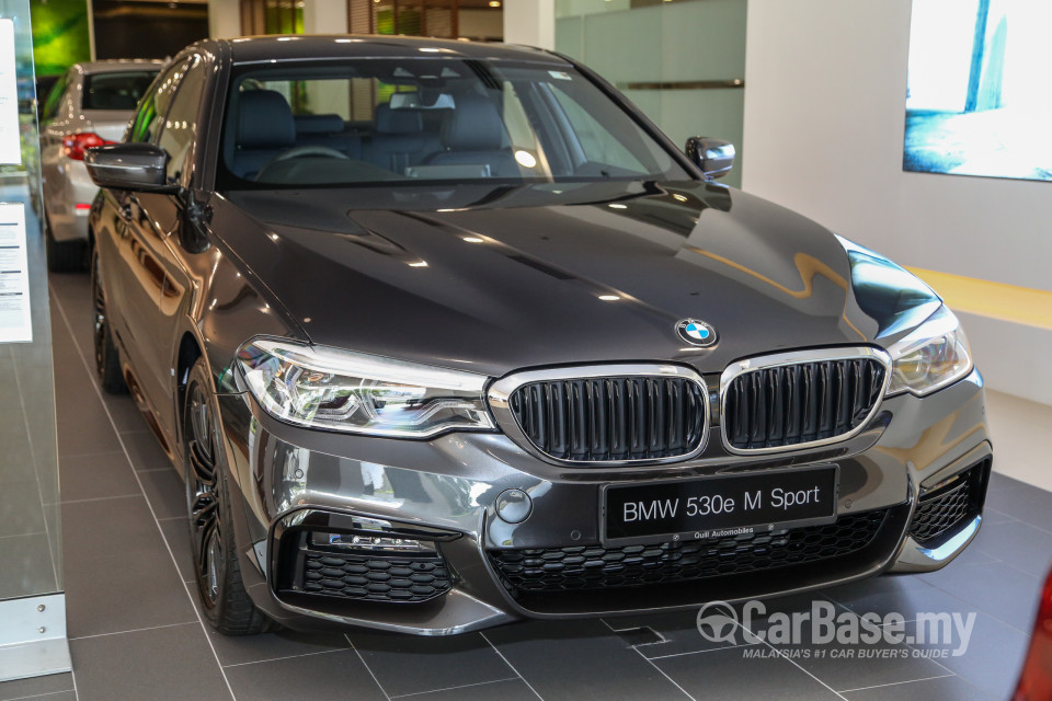BMW 5 Series G30 (2017) Exterior