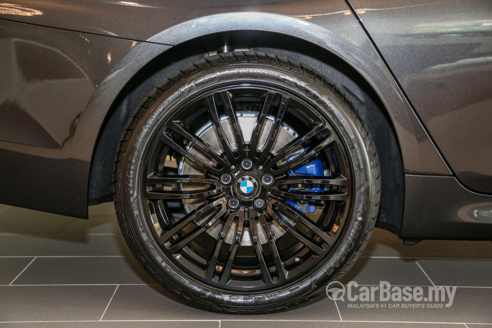 BMW 5 Series G30 (2017) Exterior