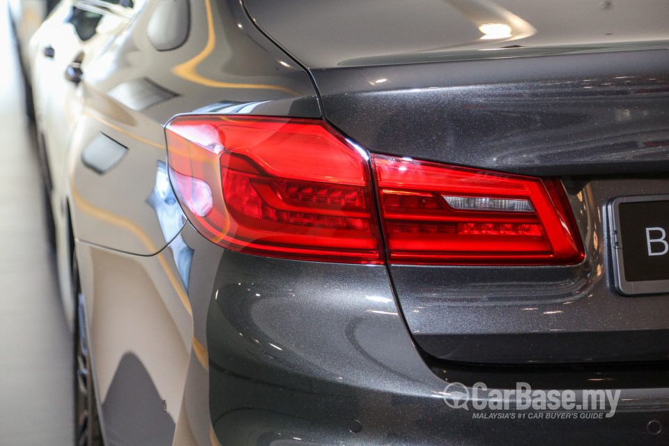 BMW 5 Series G30 (2017) Exterior