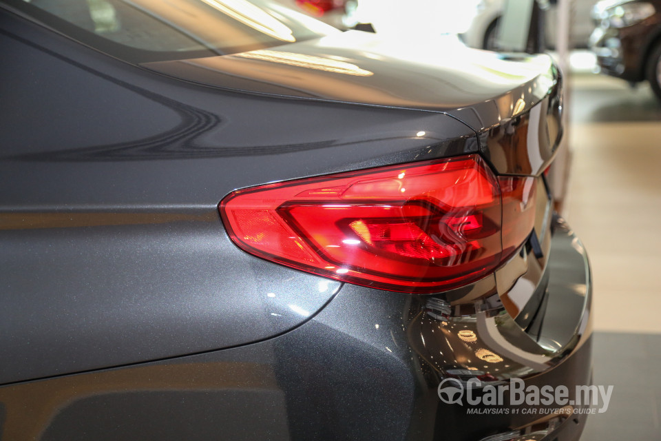 BMW 5 Series G30 (2017) Exterior