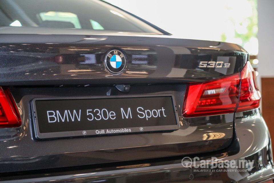 BMW 5 Series G30 (2017) Exterior