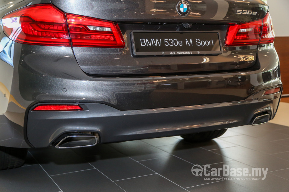 BMW 5 Series G30 (2017) Exterior