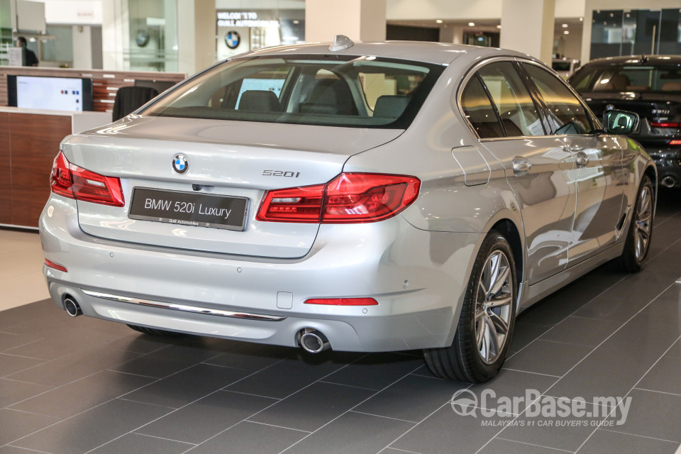 BMW 5 Series G30 (2017) Exterior