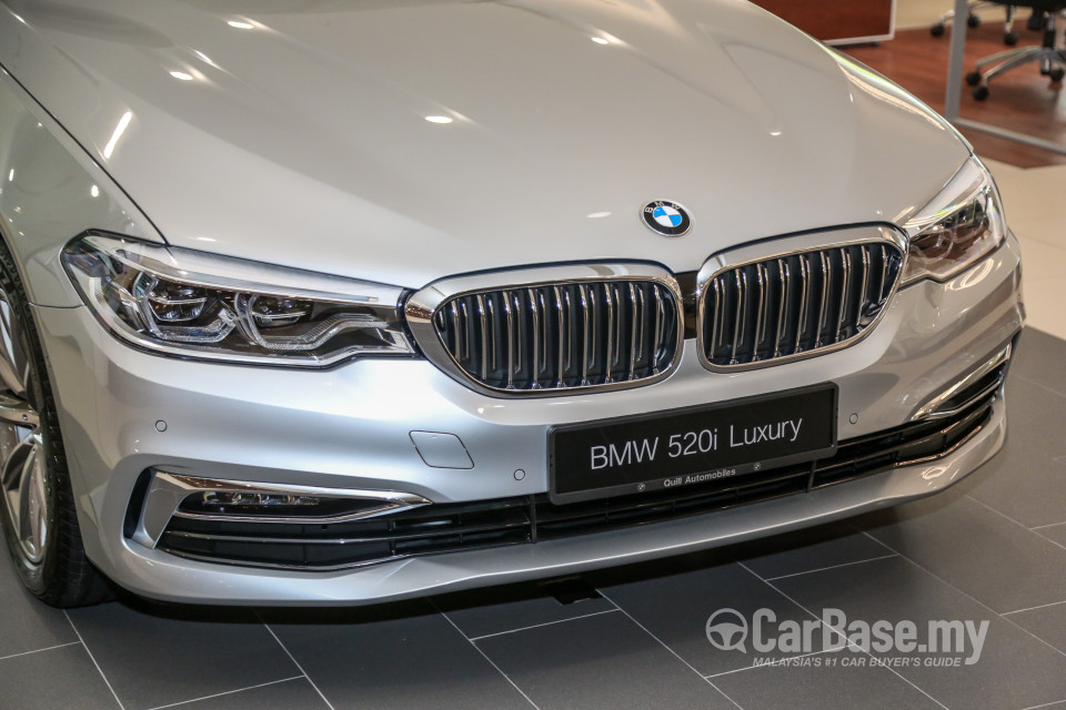 BMW 5 Series G30 (2017) Exterior