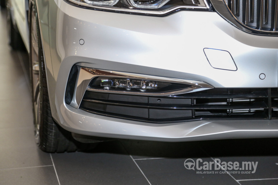 BMW 5 Series G30 (2017) Exterior
