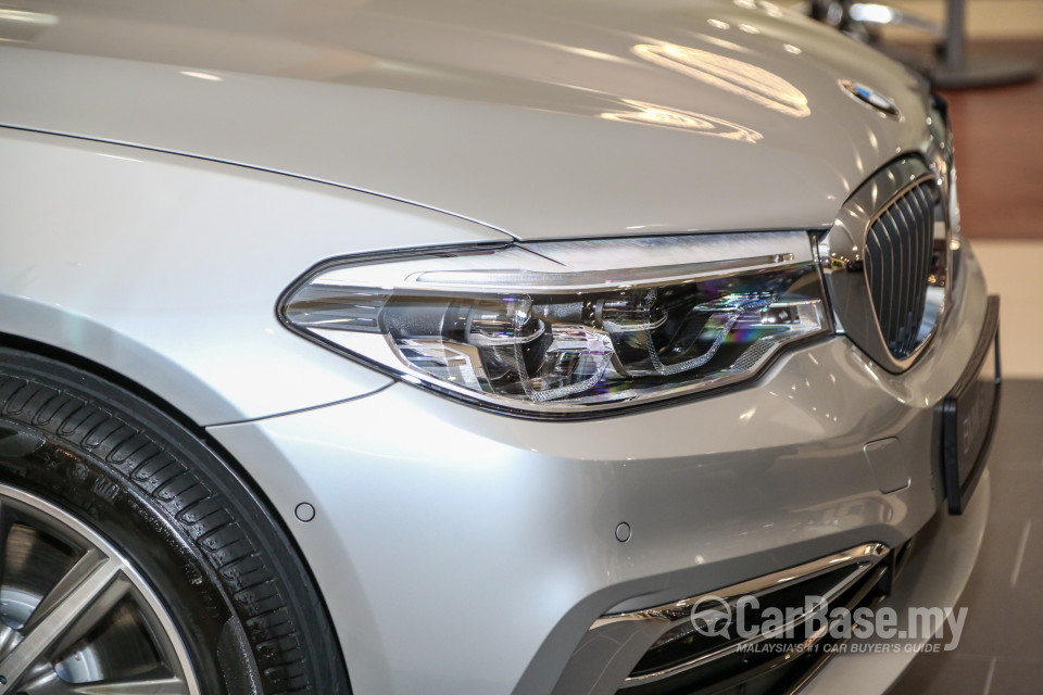 BMW 5 Series G30 (2017) Exterior