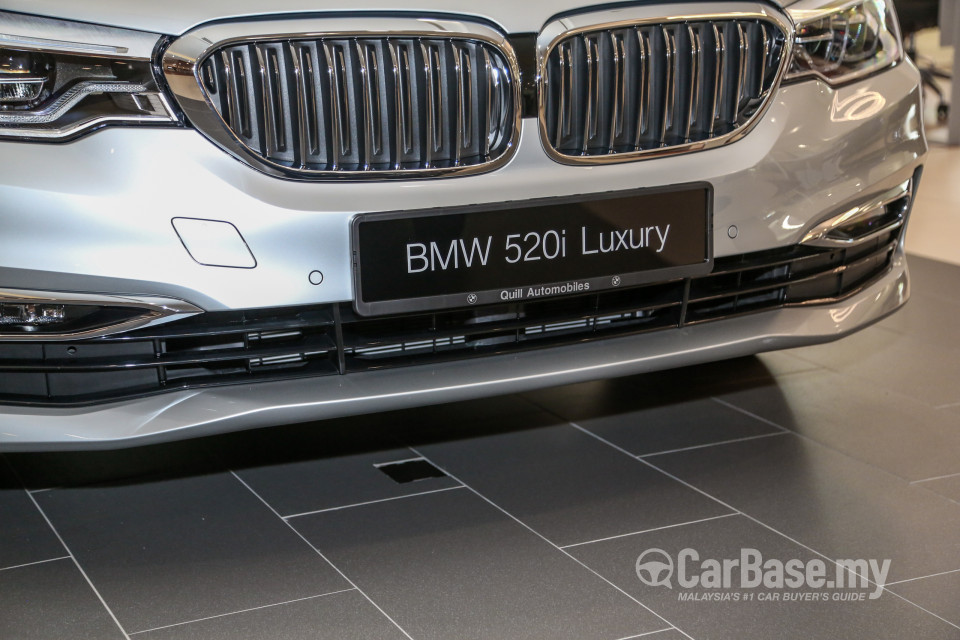 BMW 5 Series G30 (2017) Exterior