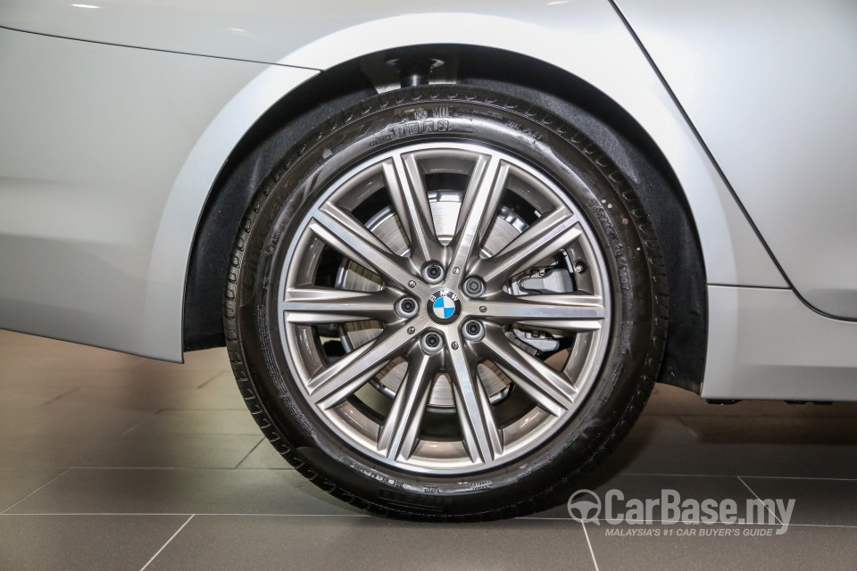 BMW 5 Series G30 (2017) Exterior